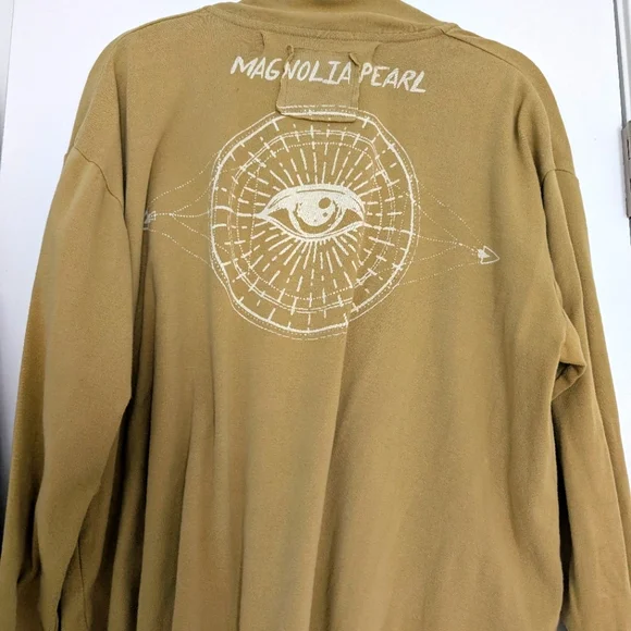 Magnolia Pearl Top - Picture 2 of 2